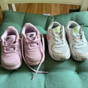 2 baby girls Nike sneakers size 5C